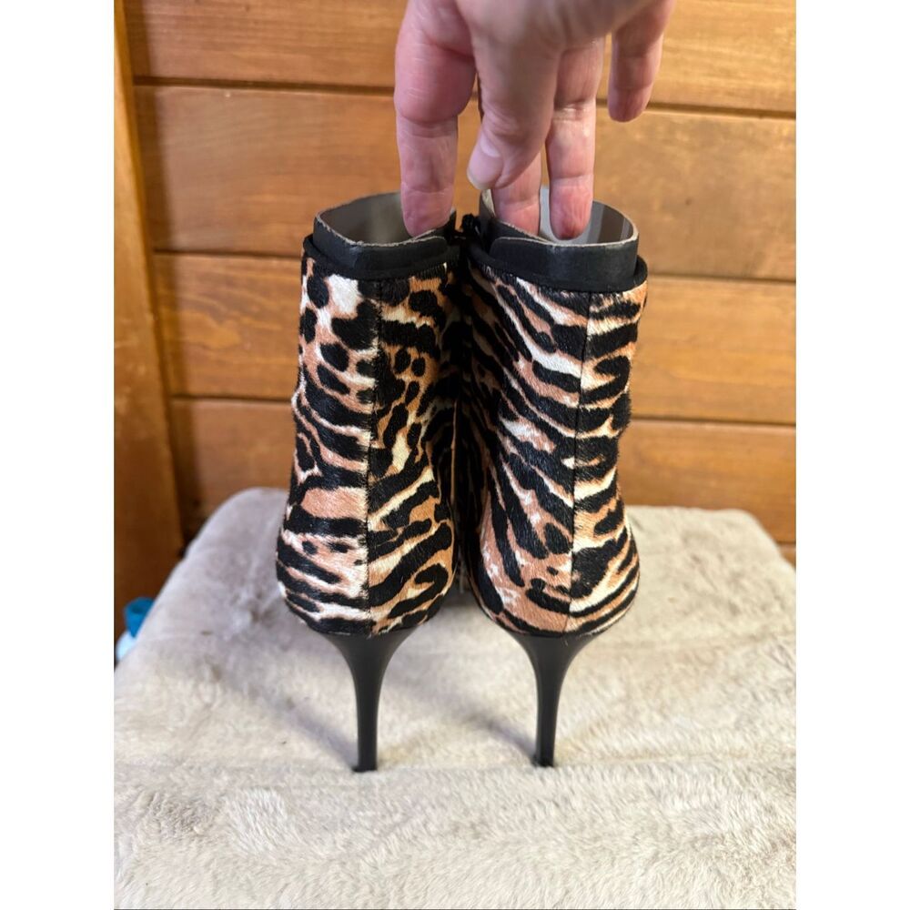 Nine West Fhayla Pointy Toe/Animal print/Heeled Ankle Boots Sz 11 NWOT - Picture 3 of 8